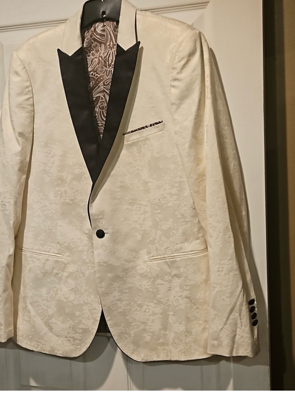 Paisley & Gray Cream Jacquard Blazer with Black Satin Lapel and Paisley Lining